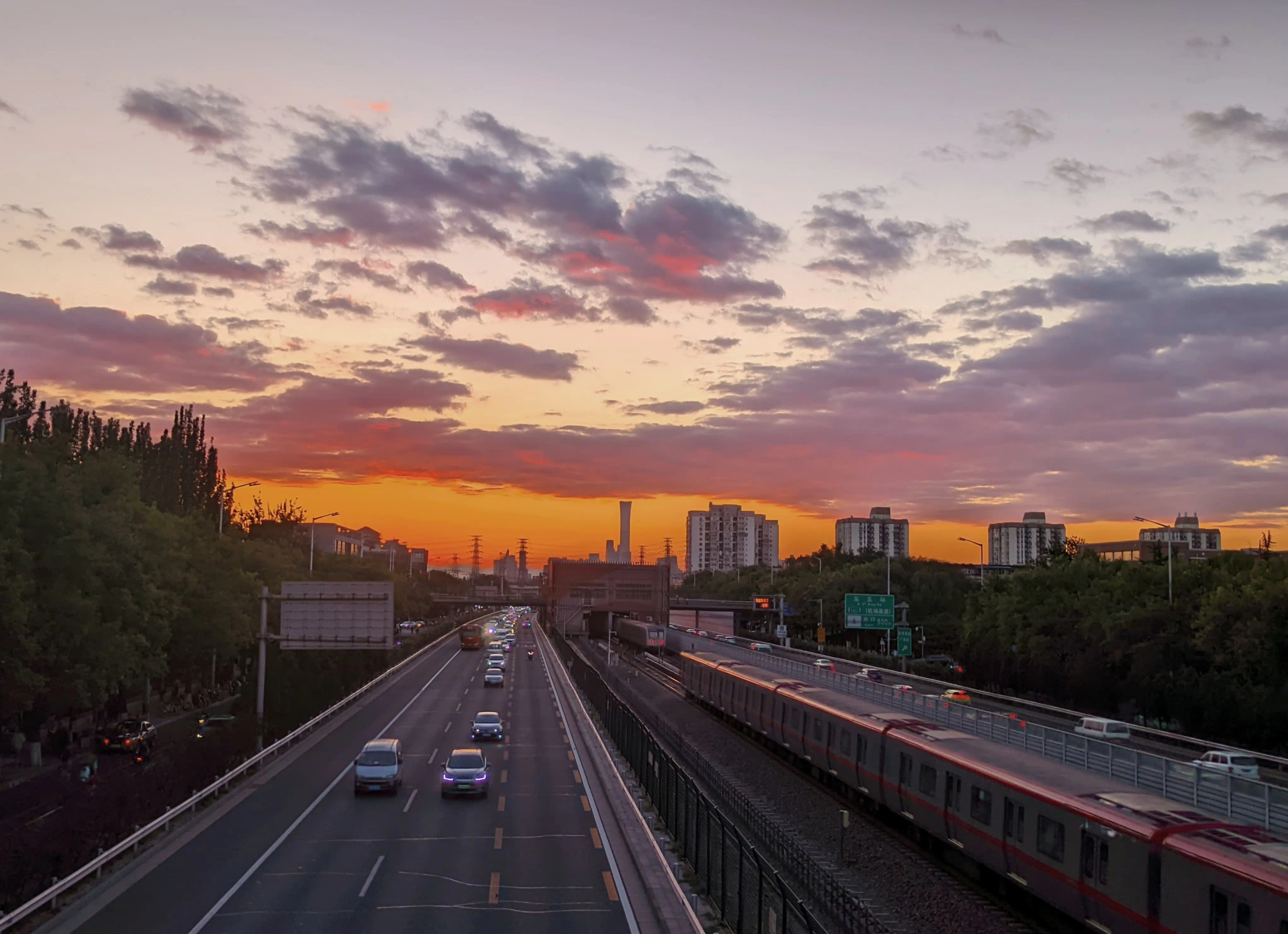 九月, 天边火烧云, 这个夏天北京经常有超级好天气